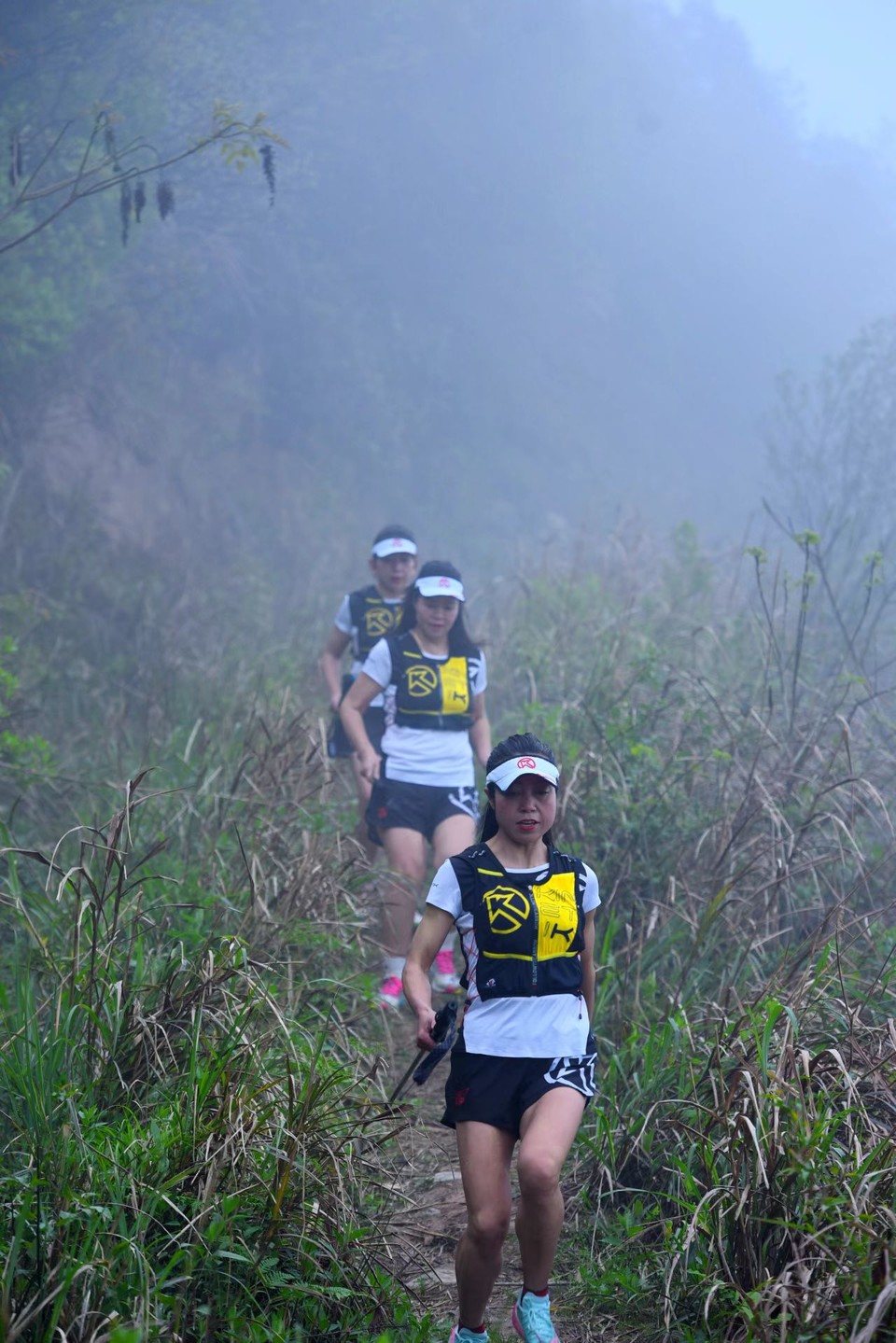 GEFnCaioLcCW-3ZTNvGjzSw-3tiekR_aKbV21-GD8FKI4K47duvslbnzKJ61HbSZ