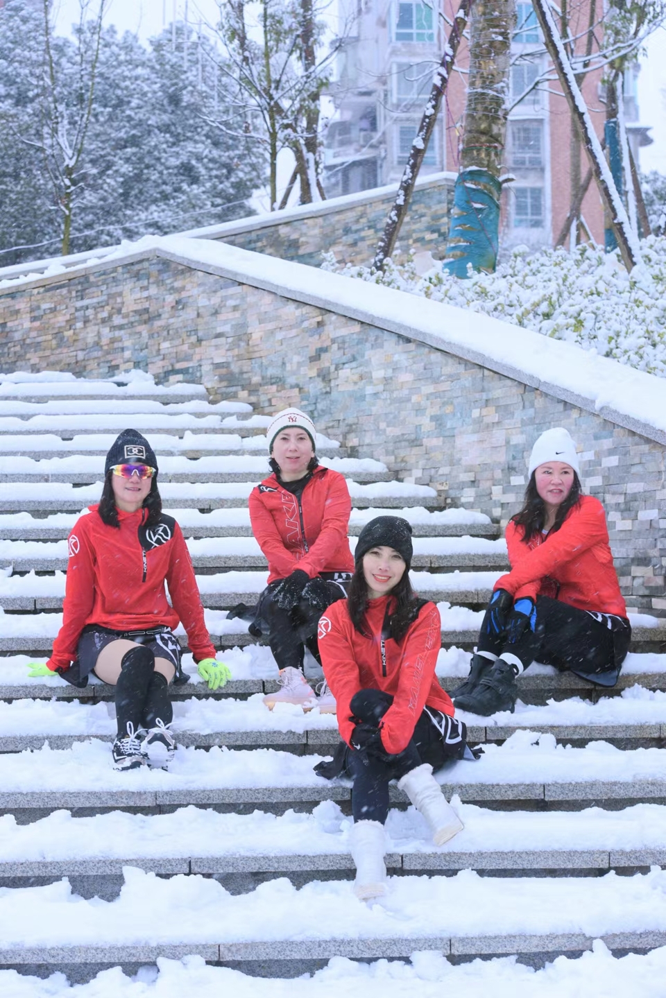 IgG3LBWxGgf6IQoQto5eOWiIGwJMk96qtF8gIp4s3Vua8v9IdC6wu_db5AiKW0p9