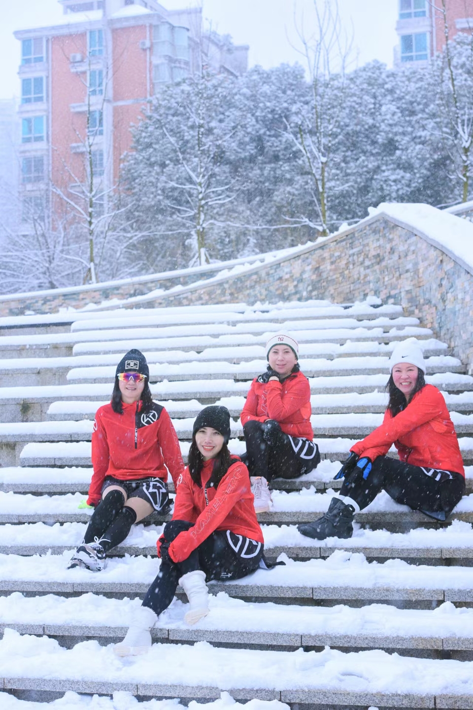 IgG3LBWxGgf6IQoQto5eOfWeWxA65-vgXOR5Z-ampRl5TtdOjB6prY16jZyhzBrA