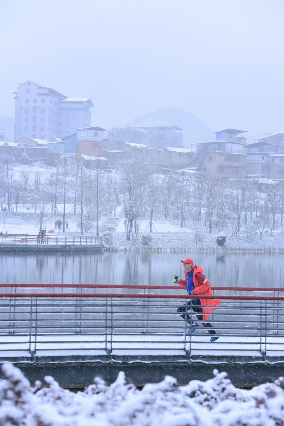 IgG3LBWxGgf6IQoQto5eOb4_Ty-QWzq1DvB35Mlp3HA9Wjja3Bui-54XB0EEywqj