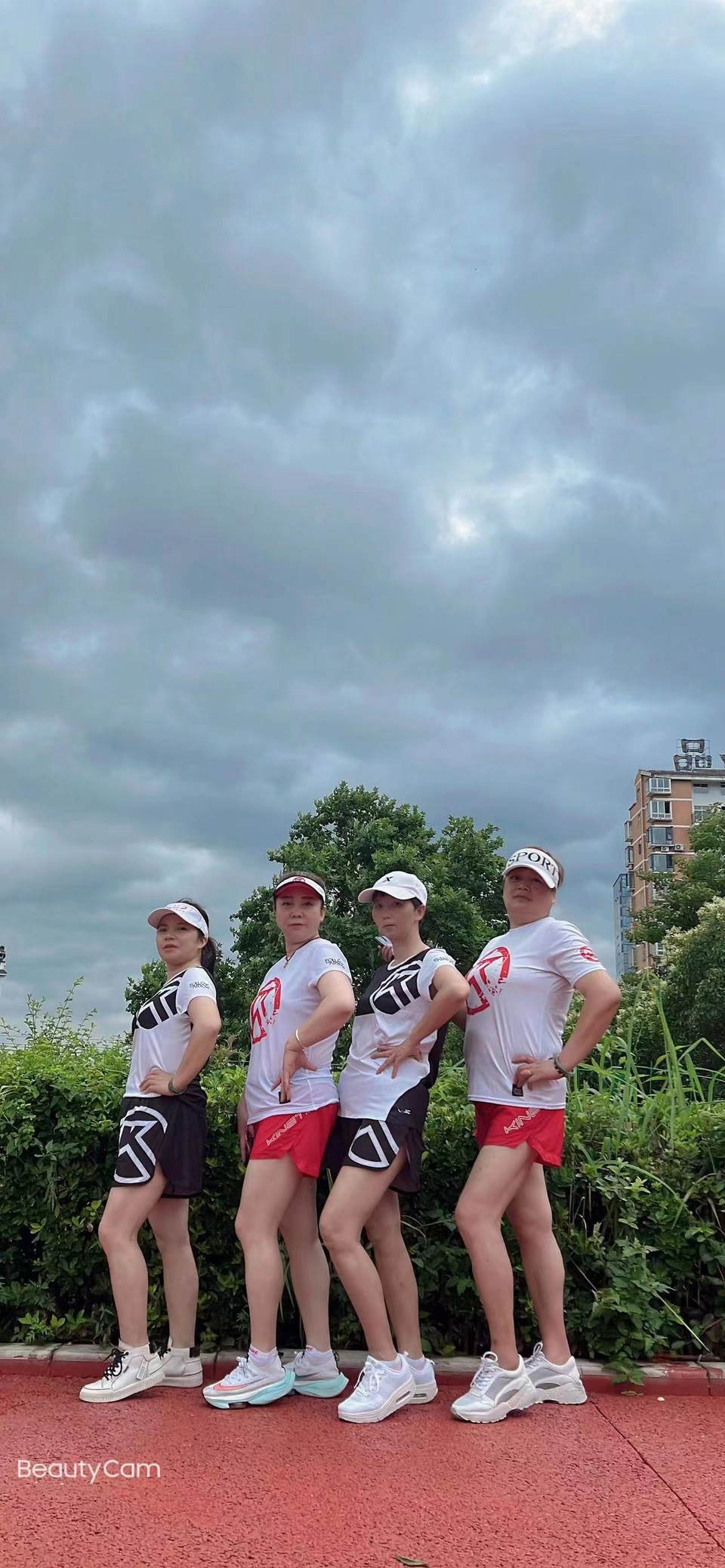 fs_0z68zhiZo_-6AEckabNkP6Kpk--jfPIKhgp1e_tqLJFU-nczfTVdzs-504vHP