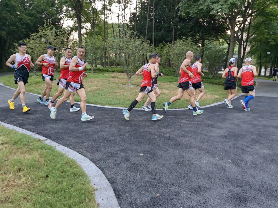 EBeI2PFEzQgm38b07KyulEVhb-19xYhCtVhuViJPmlnN_Keqcsw4AVTrvljXUr51