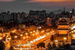 【夜徒中轴线10KM】探寻世界遗产的深层韵味，每一步都踏响历史的回音，古今文化在夜色中交融！