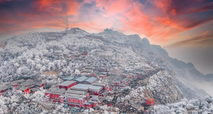 春节2.18-19日丨夜爬泰山丨难度可选丨夜爬东岳泰山+看日出观云海+闲游泉城济南