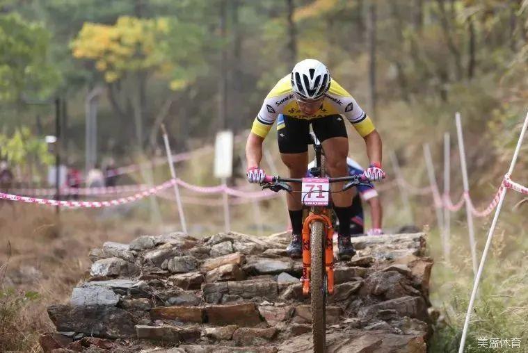 24141609210788_.pic_hd