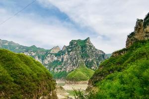 2021.4.18【乐平户外】王屋山沁河-天河峡谷-挂壁洞-龙啸谭-群英洞-猕猴桥北南穿越16-20公里