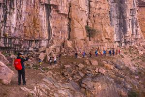 2023.2.18【乐平户外】南太行经典徒步线千年古迹千佛洞--显阳寺--李虎栈道一天10公里徒步穿越