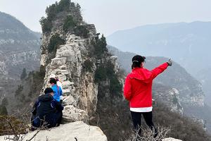 2023.3.5【乐平户外】第二期焦作网红新地标地缝～荻池岭～狮子峰一天9公里徒步小攀登