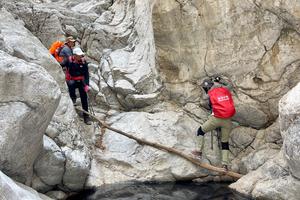 2023.4.1【乐平户外】焦作太行山西柏坡～二道棚～小家岭一天9公里徒步赏漫山连翘花 游览红色十二会