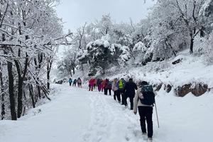 2023.12.14【乐平户外】洛宁嶕峣山一天8公里休闲徒步赏雪摄影