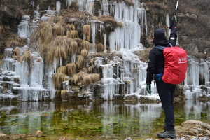 2023.12.24【乐平户外】亲子线太行山-蟒河峡谷-泗坪水库一天9公里休闲摄影赏冰挂 品大锅烩菜