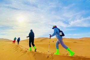 【五一●假期】5月1-4日 轻奢徒步·腾格里沙漠丨五湖连穿，全程52km徒步3天2夜、星空露营！