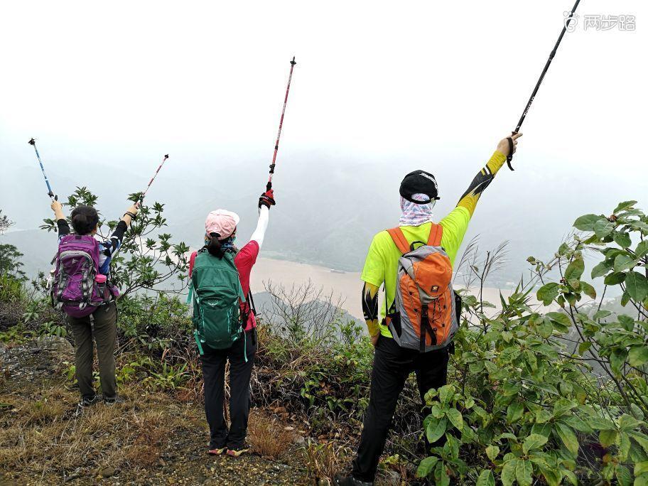 77b73f1bee180bf88cdb45d6ac7c7ecc