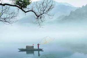 7.16-18 | 这座慵懒山城，活生生一个晨雾弥漫的东方瑞士，最忙的是摄影师