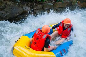 7.17 | 笔架山“洞”感漂！“清远漂流之父”全面把关改造升级，更浪更爽！千谷溪峡谷探险、悬空栈桥…更有新网红仙境九重