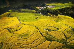 10.3-4日清远连山欧家梯田、连南千年瑶寨、万山朝王2天休闲金秋之旅