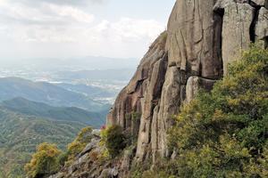 4月4日惠东鸡笼山穿越，遇见奇形怪石