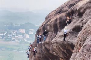 4.5| 红爆全网的飞拉达，带你飞檐走壁、俯瞰丹霞地貌，挑战自我的刺激与神奇