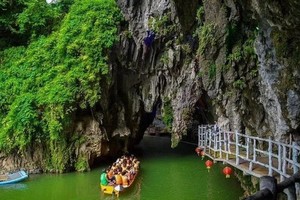 五一假期（5.1-2） | 拼“广东最美裂缝”乳源大峡谷，远离喧嚣，探秘喀斯特溶洞，英西峰林徒步，华南第一天坑洞天仙