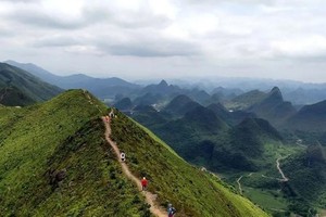 五一假期（5.3-4） | 山海系列 穿越阳山网红广东最美山脊线莫六公山、徒步千年秦汉古道两天拼玩