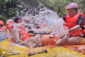 非周末8.27 | 浪尖上的过山车，国际漂流大赛专业赛场，古龙峡漂流！亚洲罕见的阶梯瀑布群，万丈崖！