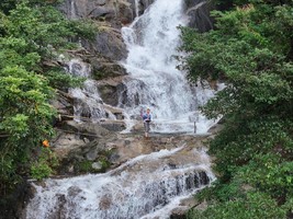 11.5星期三|新线首发，罗浮山后山茶山观画鱼线、醉美溪谷瀑布、登顶飞云顶