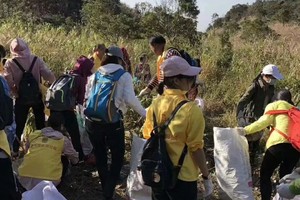 4.23 清洁山野 | 还惠东大南山一片净土，披荆斩“圾”让徒步更有意义