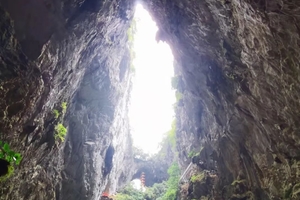 已成团5.1-2 五一假期 |  休闲徒步“广东醉美裂缝”乳源大峡谷、喀斯特溶洞、英西峰林、华南第一天坑洞