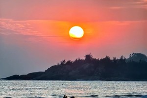 5.4/5 两期 |  山海系列 惠东碧海湾徒步，礁石边挖贝壳，偶遇惠州天空之镜