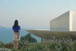 8.18 | 海鲜大餐，“鲜”字独打一头！打卡网红图书馆，行摄海龟湾，打卡网红栈道，每一帧都是壁纸