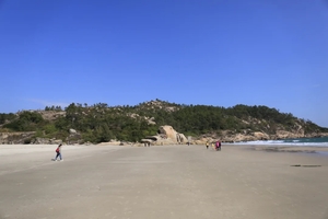 4.20（星期天） | 山海系列 惠东碧海湾徒步，礁石边挖贝壳，偶遇惠州天空之镜