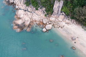 5.15 星期天 | 海上野炊！海螺角吃小火锅，爬礁石，穿石洞，捡一手从未见过的海螺