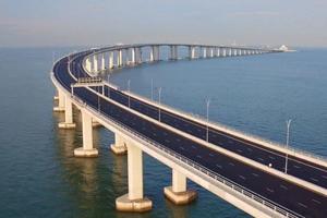 【6月9日】特惠【港珠澳大桥游】登“蓝海豚岛” 海底隧道、打卡日月贝、叹生蚝宴