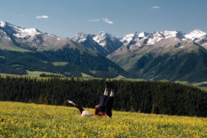 新疆·喀拉峻大环6日 | 走进天山腹地，探索北疆草原秘境