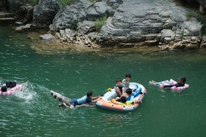 【江山户外】8月3 周日   济源蟒河-泗坪水库一日6km徒步溯溪、划船玩水，户外野炊活动
