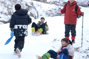 【江山户外】1月 24 周六  ·洛宁嶕峣山！徒步踏雪+玩滑雪板+野炊牛肉刀削面  冬日户外三件套全安排