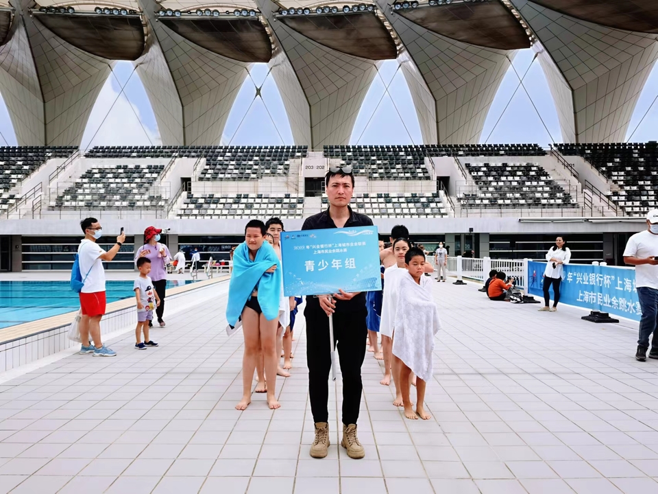 941904d6bbf44127a146168117743e7