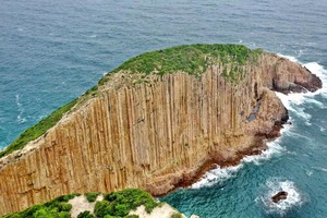 探秘香港万柱海岸、破边洲研学徒步一日