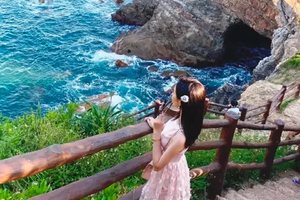 （周末及假期）杨梅坑环海绿道、人鱼洞无敌海景、沙滩海泳戏水、海上皮划艇、海鲜农家菜午餐一天