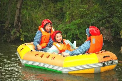 【火爆加推7.24·三人行·亲子营】激流勇进，清凉一夏！竹海漂流，体验浪尖上的蹦极！