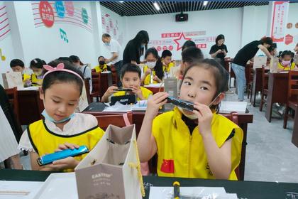 【三人行国庆活动】口琴独立/亲子营又要开营啦！在江阴自己动手做把口琴