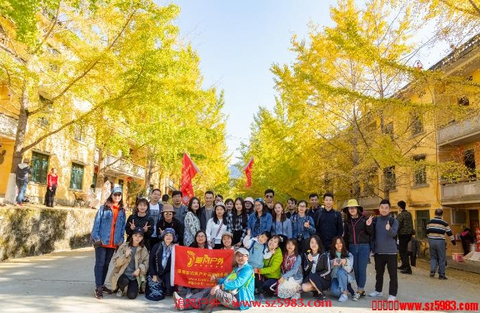 【丹霞山南雄银杏，安排摄影师领队！】2026年秋假相约丹霞山（长老峰 阳元石） 南雄帽子峰银杏黄金大道 金秋摄影精华游2日