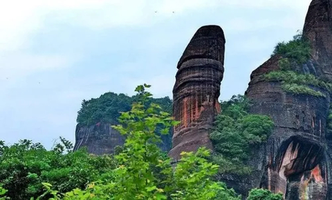 【丹霞山2天】2026国庆假期世界遗产-韶关5A丹霞山、岭南第一宝刹-南华寺二日游（报名交定金，尾款车上交给领队）