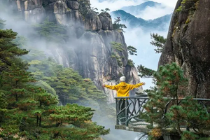 【荣耀江西高铁4天游】2026江西三清山、望仙谷、签岭、景德镇4天游