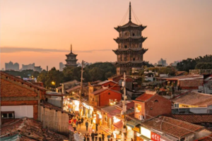 【泉州3天】1.1-3大鱼海棠初溪土楼、蟳浦渔村簪花、海上佛国洛伽寺、梧林古村落、开元寺、洛阳桥3日游