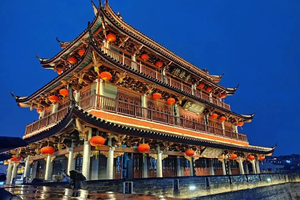 成团【潮汕2天】每周六-周日潮州古城 湘子桥 灯光秀 牌坊街 开元寺 汕头小公园 南澳岛青澳湾 启航灯塔 自然之门2日游