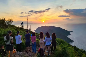 【畅玩三门岛】周三——周四小塞班三门岛：浮潜+桨板+赶海+沙滩晚会，登山盟海誓峰，探秘防空洞2天（深圳出发）
