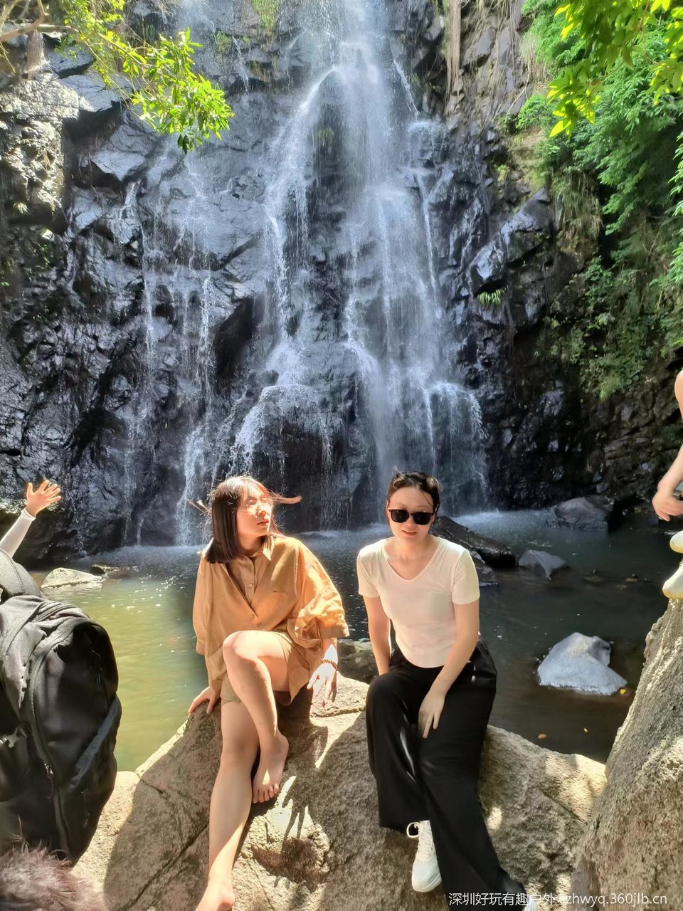 AVAdsdJDX_zD1wLbimTuDqSs32c-il47wlUsm7YlVQdD5HgedX0_d-J7BYpQJUeR