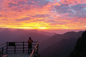 徒个中国·江西｜大武功山徒步穿越行摄金黄大草坡