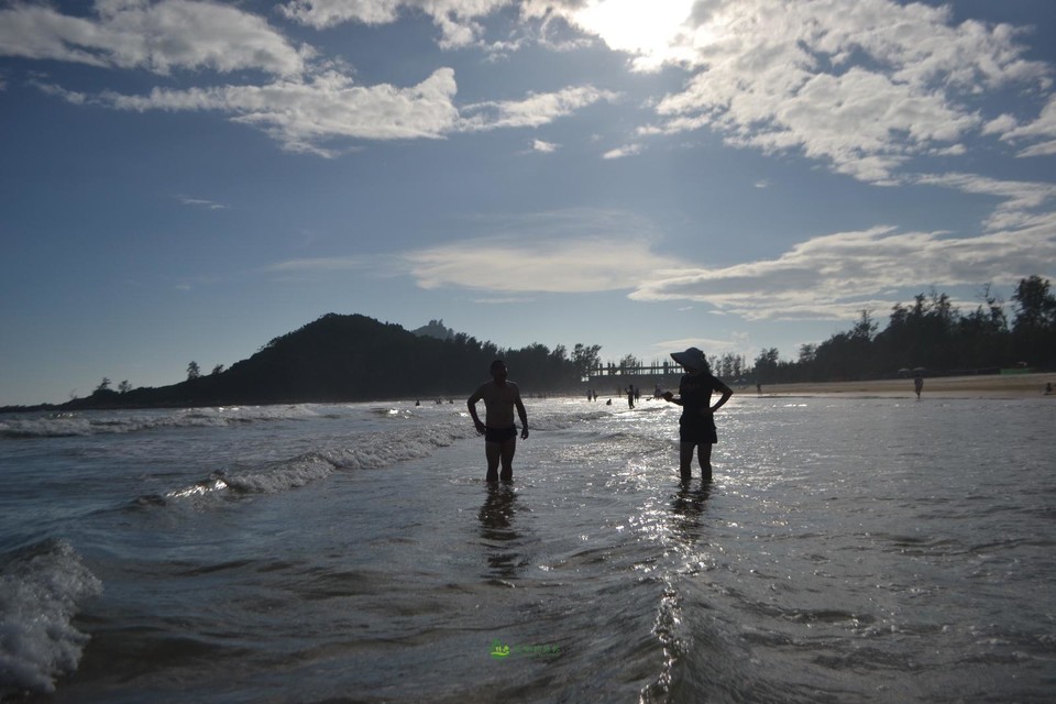 FF4E8CE3-C39F-4DEA-B2CC-E2B212FD2177